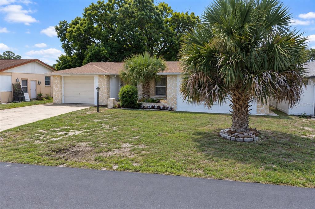 7904 JUDITH CRESCENT, PORT RICHEY, FL — photo 3 of 30