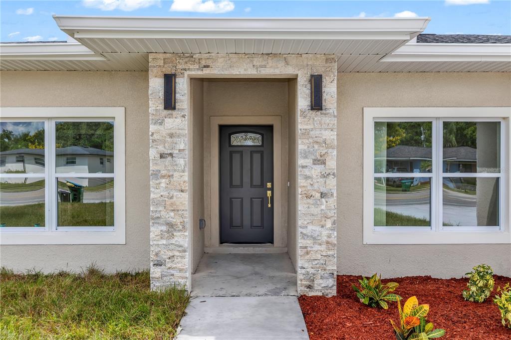 1098 FORT SMITH BLVD, DELTONA, FL — photo 2 of 33
