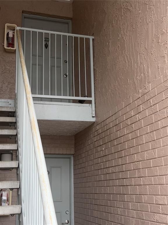7210 N MANHATTAN AVENUE UNIT 1724