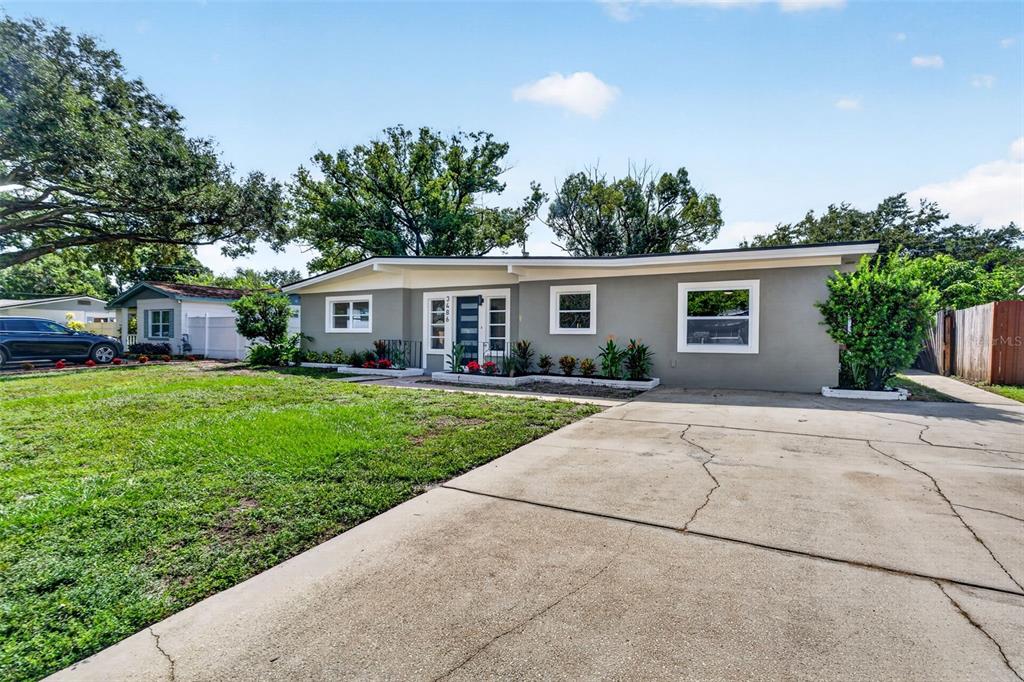 3486 FLORAL DRIVE, LARGO, FL — photo 3 of 32