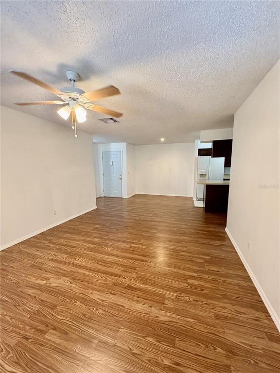 231 RED MAPLE PLACE UNIT N/A, BRANDON, FL — photo 2 of 7