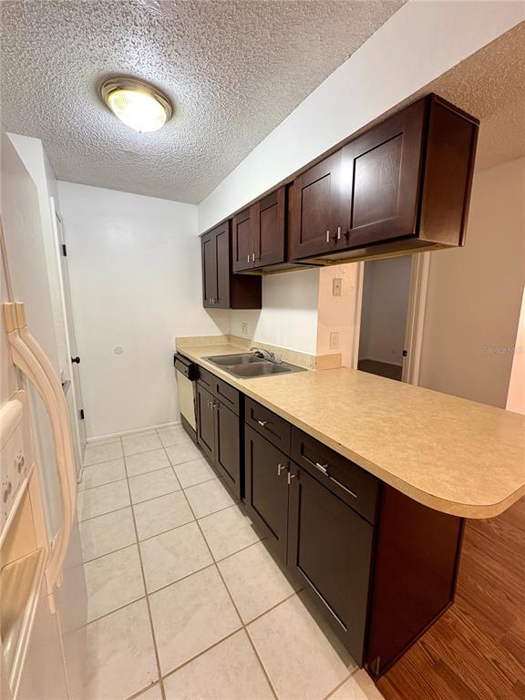 231 RED MAPLE PLACE UNIT N/A, BRANDON, FL — photo 3 of 7