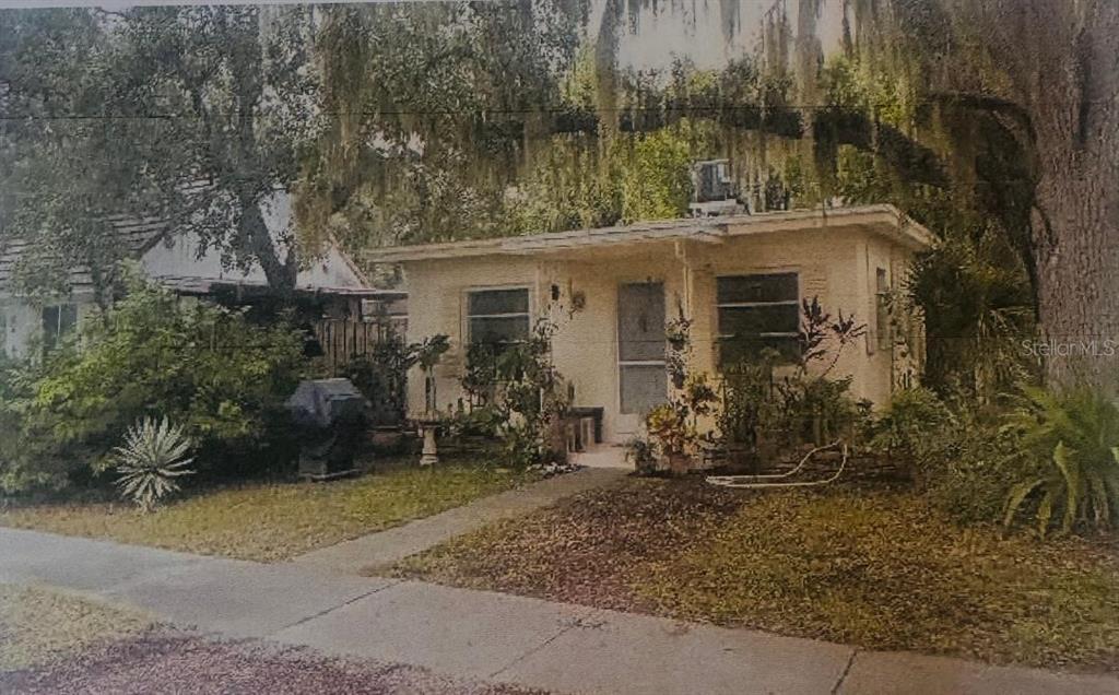 303 S VINCENT STREET