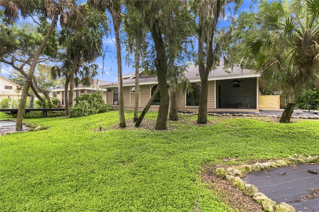 902 DRAKESWOOD COURT, SARASOTA, FL — photo 5 of 30