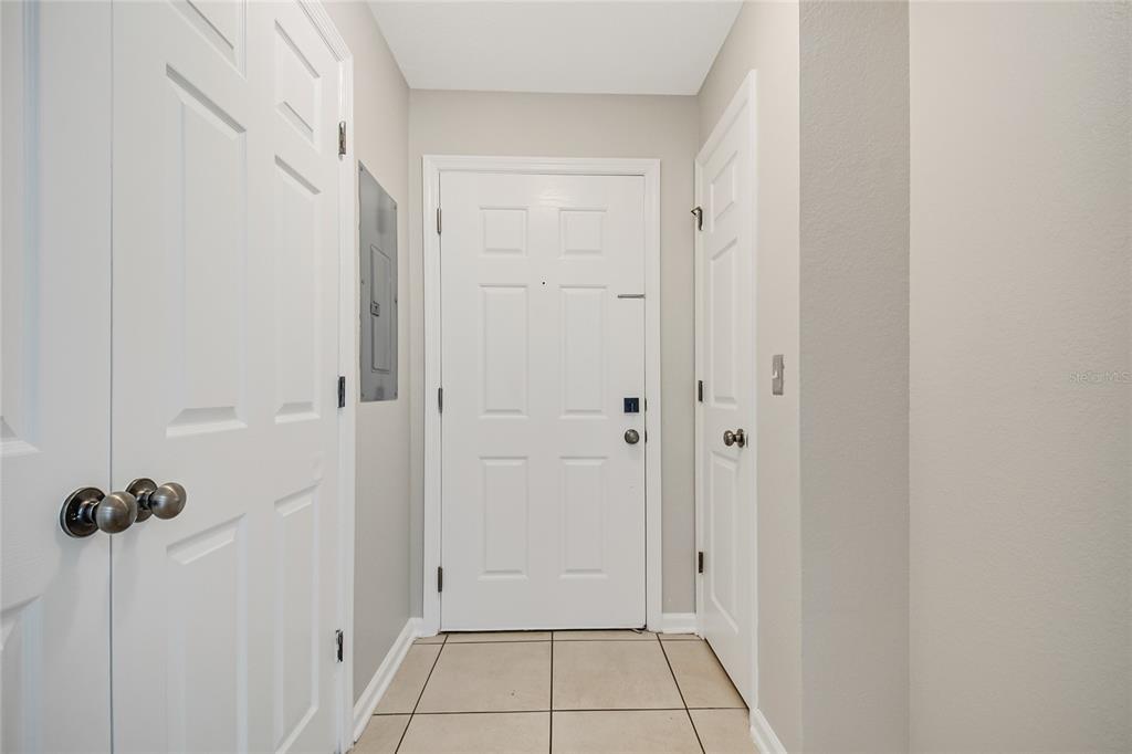 5974 LAKE POINTE VILLAGE CIRCLE UNIT 110, ORLANDO, FL — photo 4 of 44