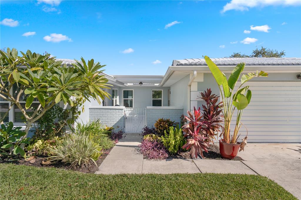 5027 WATERSIDE DRIVE, PORT RICHEY, FL — photo 2 of 30