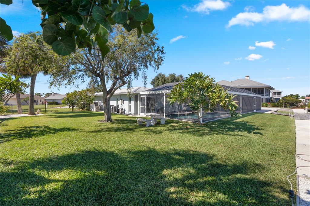 5027 WATERSIDE DRIVE, PORT RICHEY, FL — photo 5 of 30