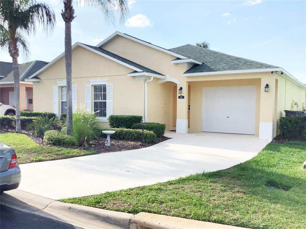 825 RESERVE PLACE