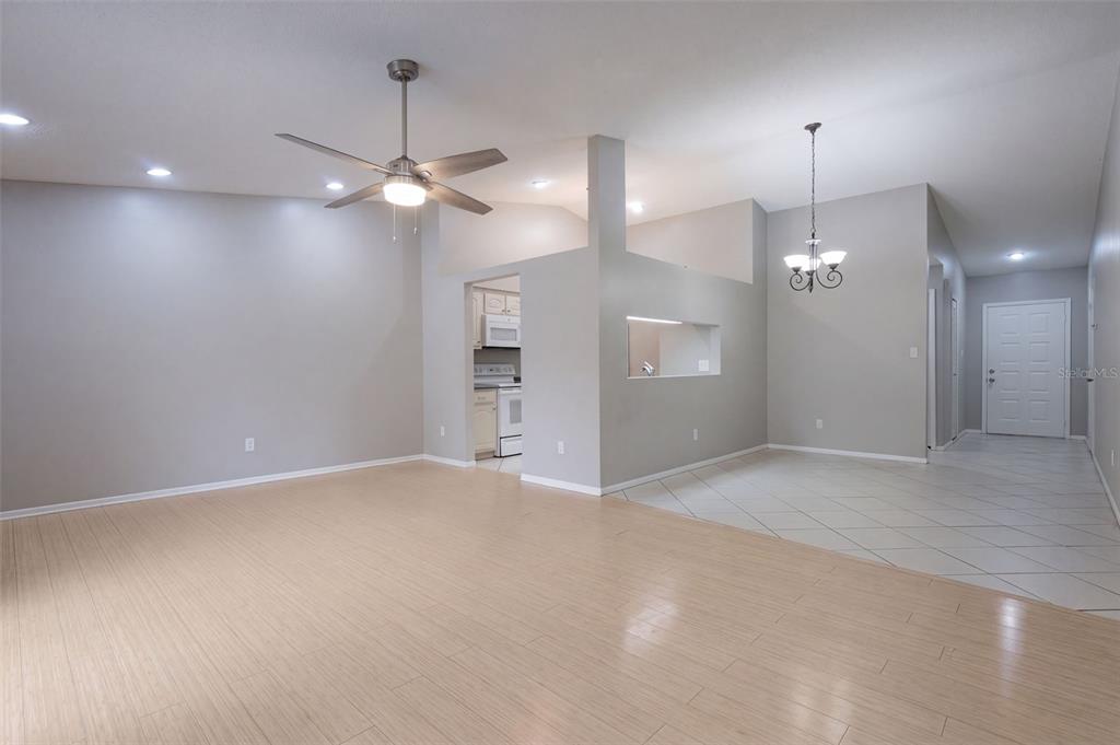 102 OAKRIDGE COURT, SANFORD, FL — photo 2 of 29