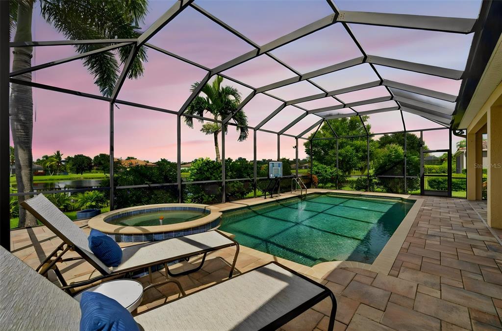 17019 4TH AVENUE E, BRADENTON, FL — photo 3 of 30