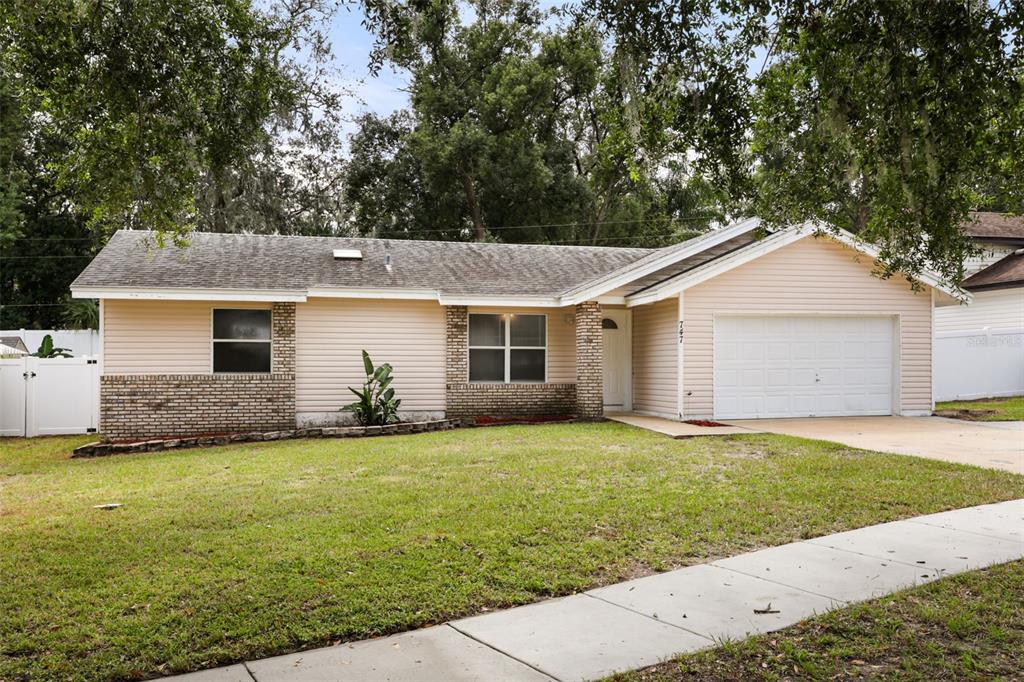 747 MONROE HARBOR PLACE, SANFORD, FL — photo 2 of 30