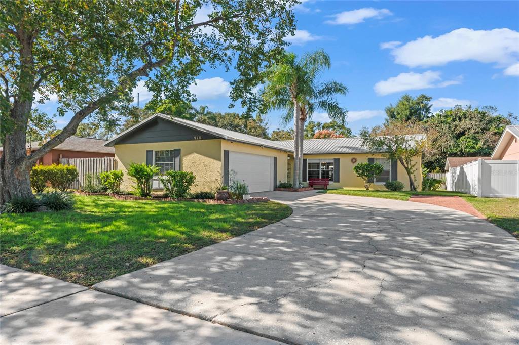 918 YORK DRIVE