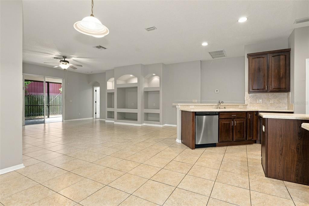 11409 BLUE LILAC AVENUE, RIVERVIEW, FL — photo 4 of 30