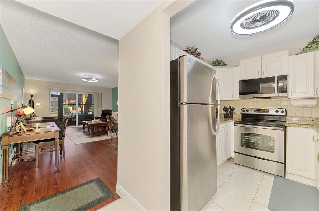 1630 STICKNEY POINT ROAD UNIT 30-101, SARASOTA, FL — photo 5 of 30
