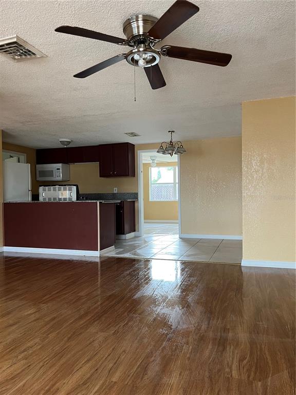 6903 MESA VERDE STREET, PORT RICHEY, FL — photo 2 of 11