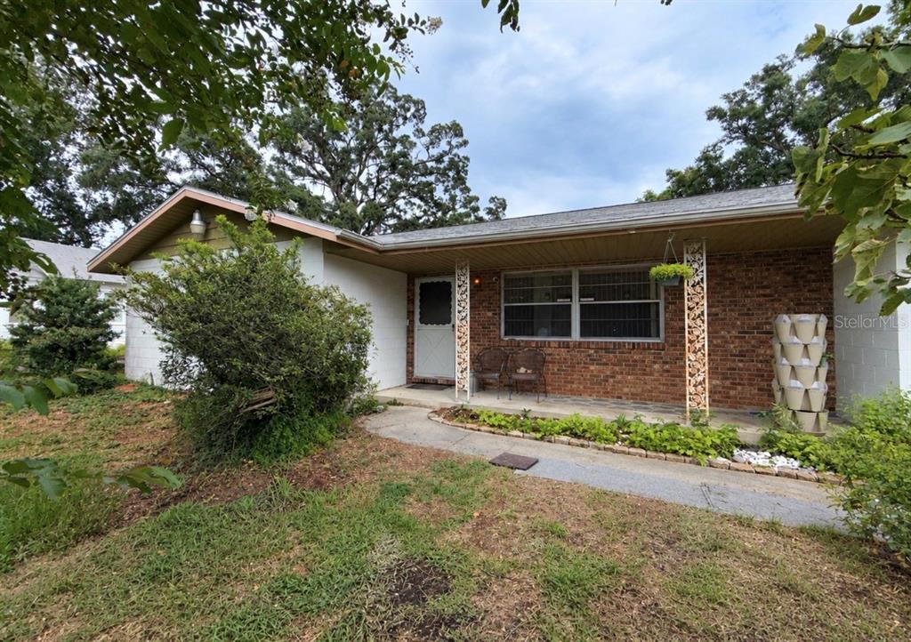 607 OHIO BLVD, EUSTIS, FL — photo 2 of 12