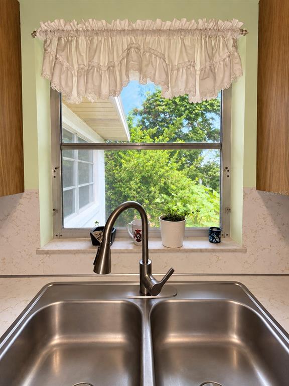 607 OHIO BLVD, EUSTIS, FL — photo 4 of 12