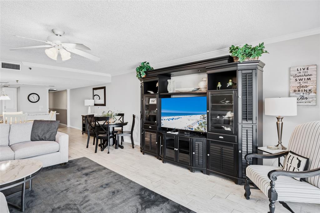 18500 GULF BOULEVARD UNIT 404, INDIAN SHORES, FL — photo 5 of 44