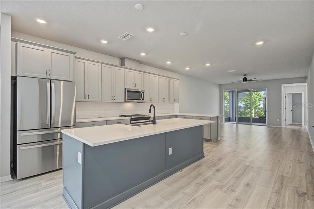 6026 GOLDEN NETTLE DRIVE, APOLLO BEACH, FL — photo 4 of 33
