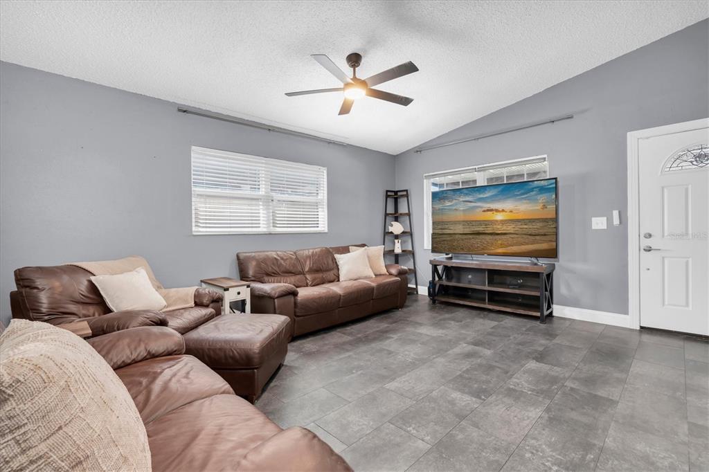 1951 TAYLOR LAKE CIRCLE, SEMINOLE, FL — photo 4 of 34