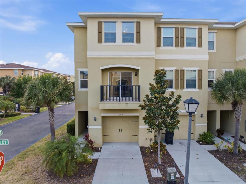 5513 ANGEL FISH COURT