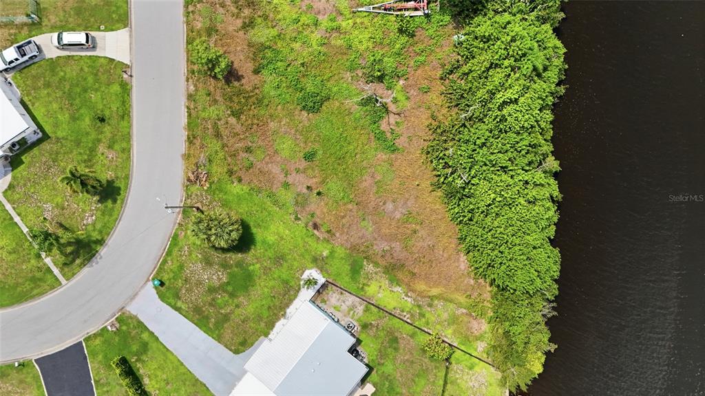213 WATERWAY CIRCLE NE, PORT CHARLOTTE, FL — photo 5 of 17