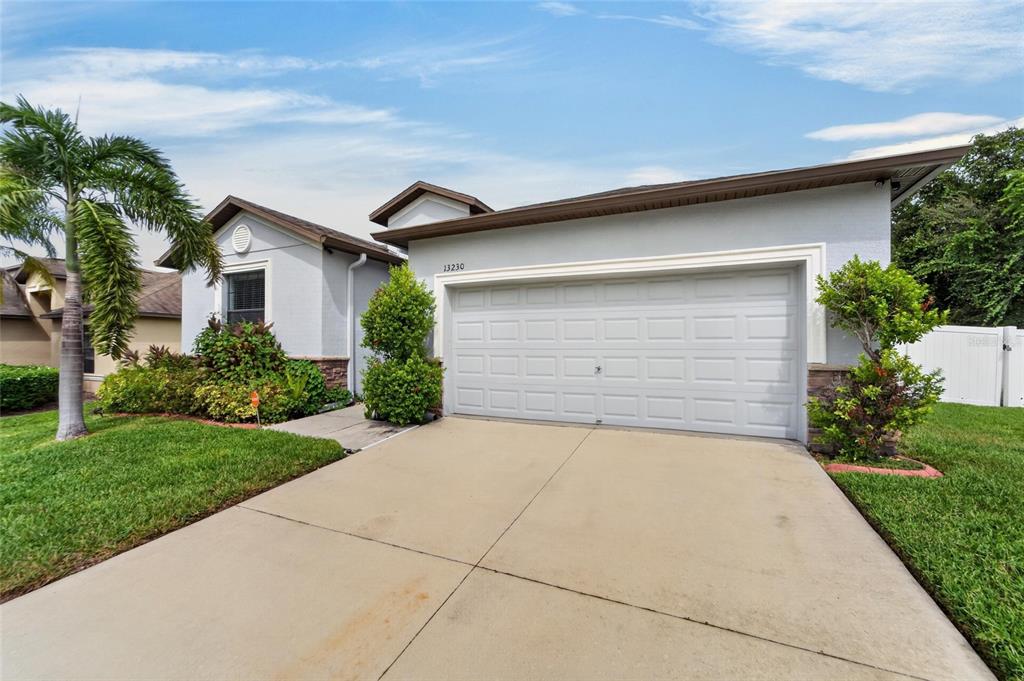13230 WELLINGTON HILLS DRIVE, RIVERVIEW, FL — photo 5 of 30