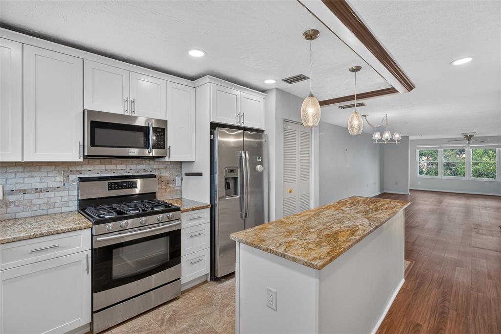 5750 80TH STREET N UNIT D307, ST PETERSBURG, FL — photo 4 of 27