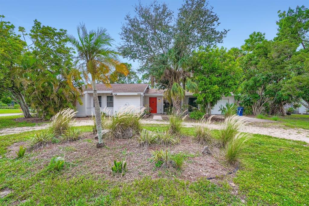 7222 MEADOWBROOK DRIVE