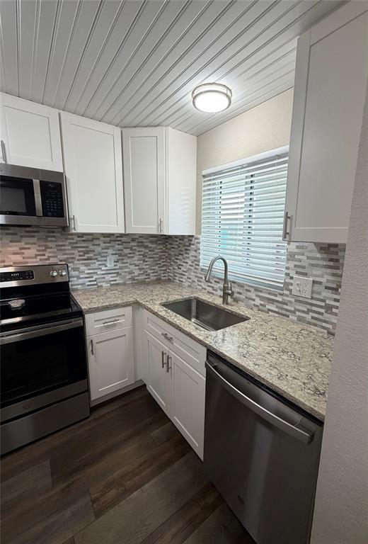 3708 LAKE BAYSHORE DRIVE UNIT K415, BRADENTON, FL — photo 4 of 24