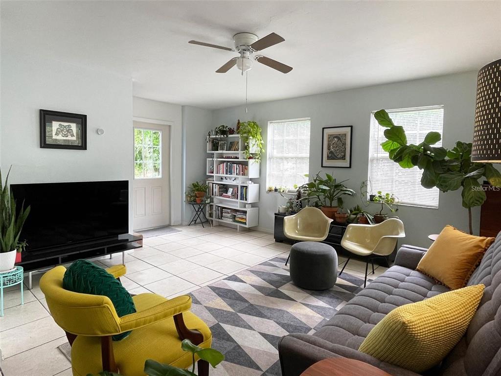 324 SW 5TH AVENUE, GAINESVILLE, FL — photo 2 of 25