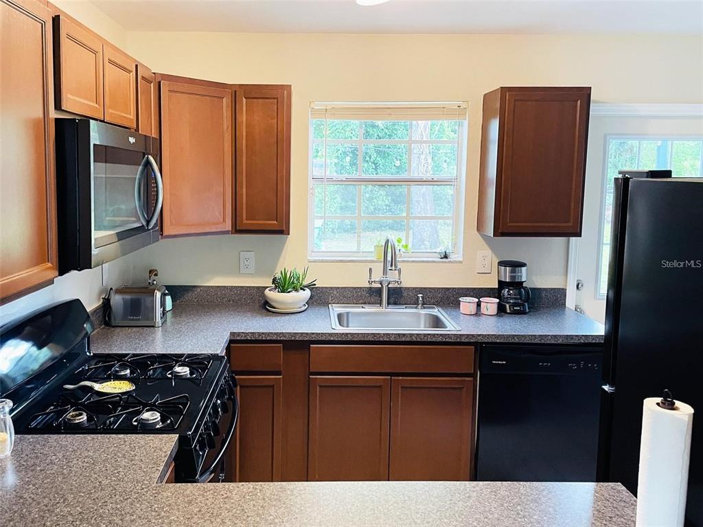 324 SW 5TH AVENUE, GAINESVILLE, FL — photo 3 of 25
