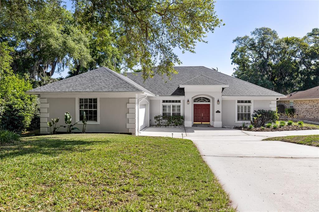 2054 SAWGRASS DRIVE