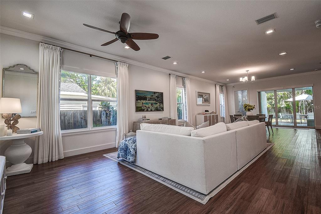 3311 W PAUL AVENUE, TAMPA, FL — photo 4 of 30