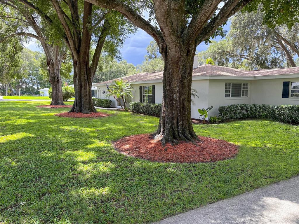 10 W LAKE HAMILTON CIRCLE, WINTER HAVEN, FL — photo 4 of 30