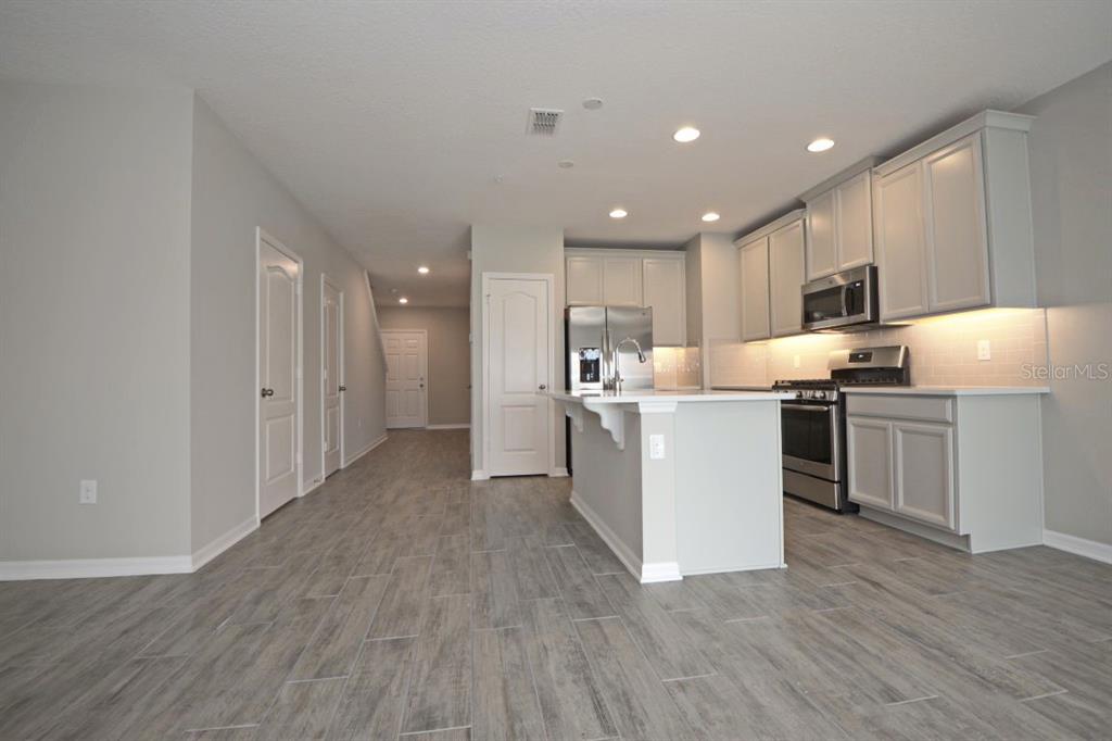 224 RUSTIC LOOP, SANFORD, FL — photo 3 of 30
