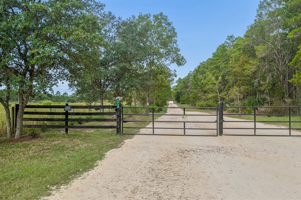 1730 NE 120TH AVENUE, WILLISTON, FL — photo 3 of 30