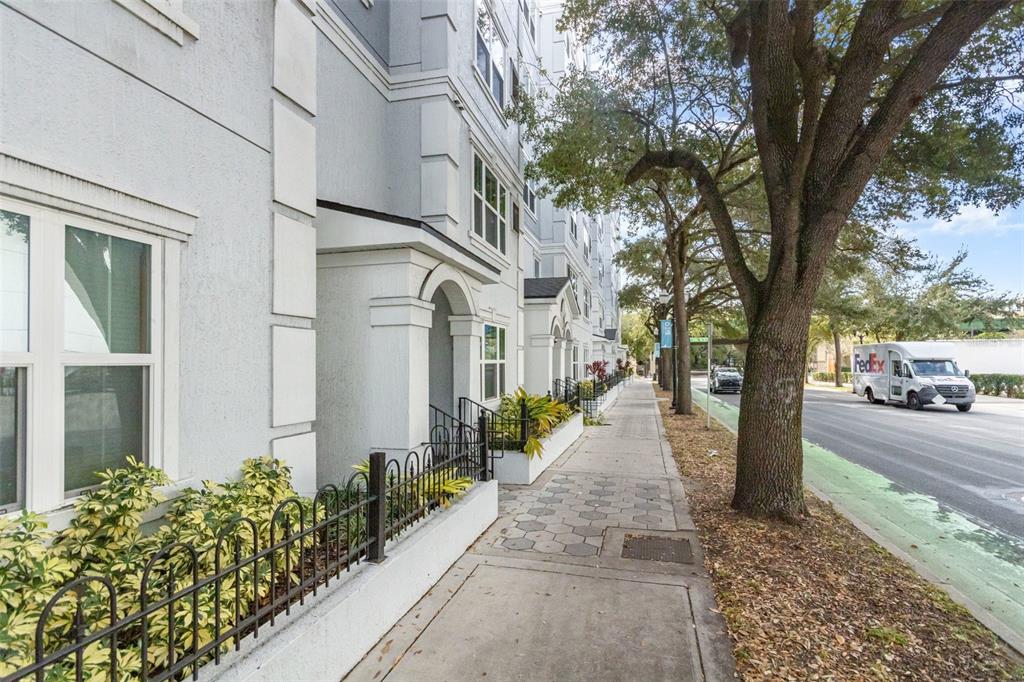202 E SOUTH STREET UNIT 5051