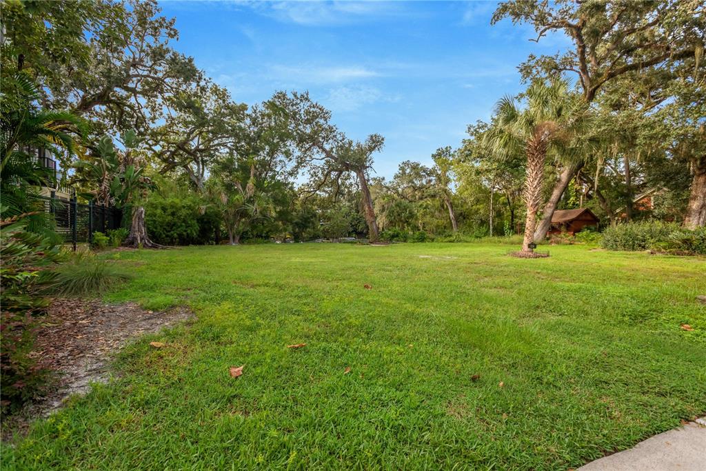 1214 E PARK CIR, TAMPA, FL — photo 5 of 30