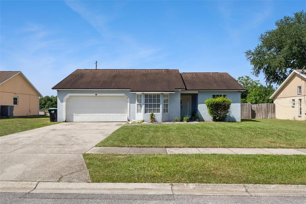 2204 BRIDGEWOOD TRAIL, ORLANDO, FL — photo 2 of 27