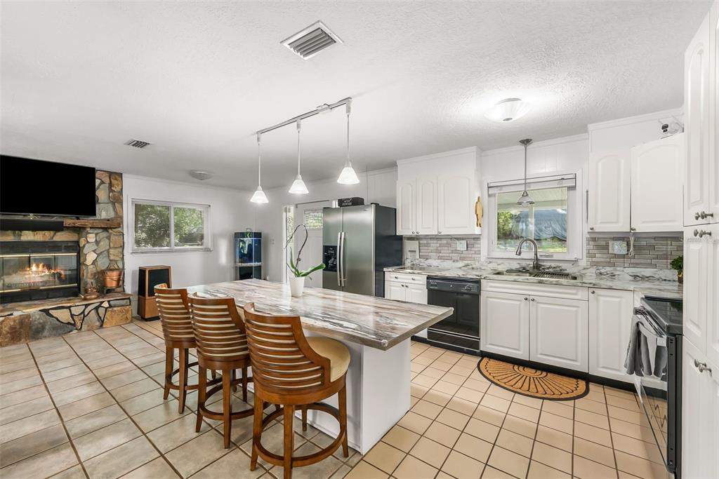 1416 BADEN POWELL ROAD, HAWTHORNE, FL — photo 4 of 30