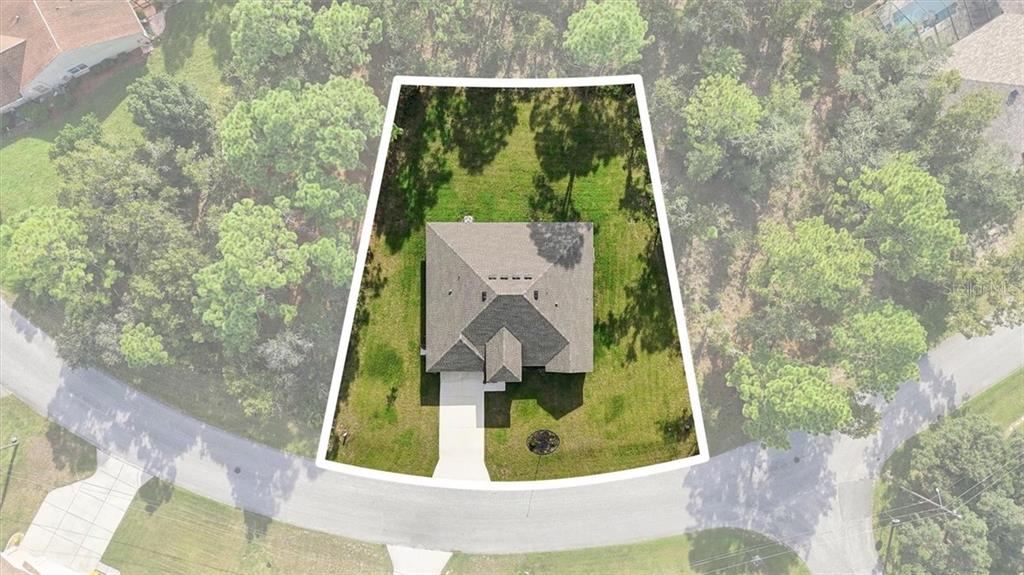 12 Pagoda DRIVE, HOMOSASSA, FL — photo 2 of 30