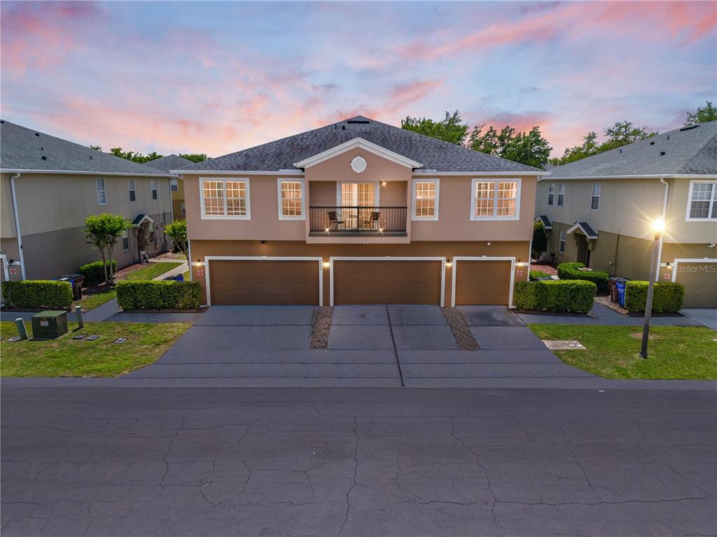 3924 PEMBERLY PINES CIRCLE