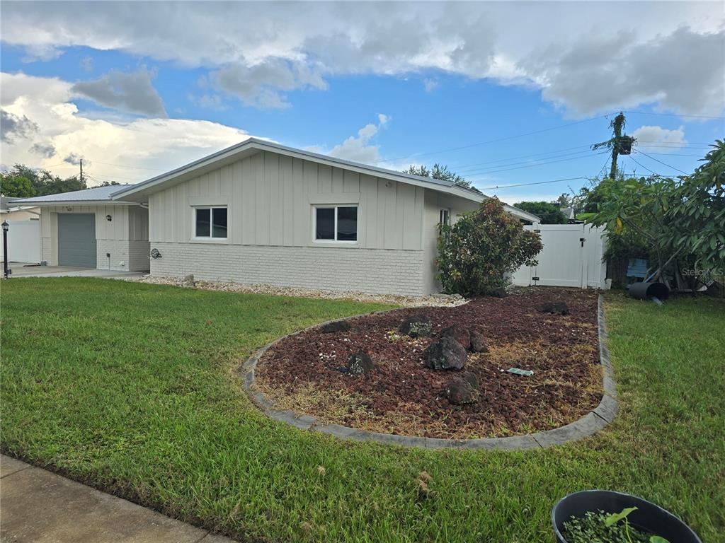 5420 STARWOOD PLACE, SARASOTA, FL — photo 2 of 30