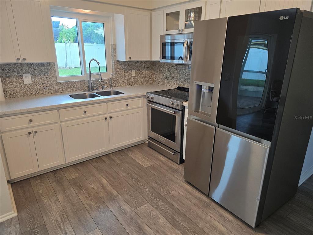 5420 STARWOOD PLACE, SARASOTA, FL — photo 5 of 30