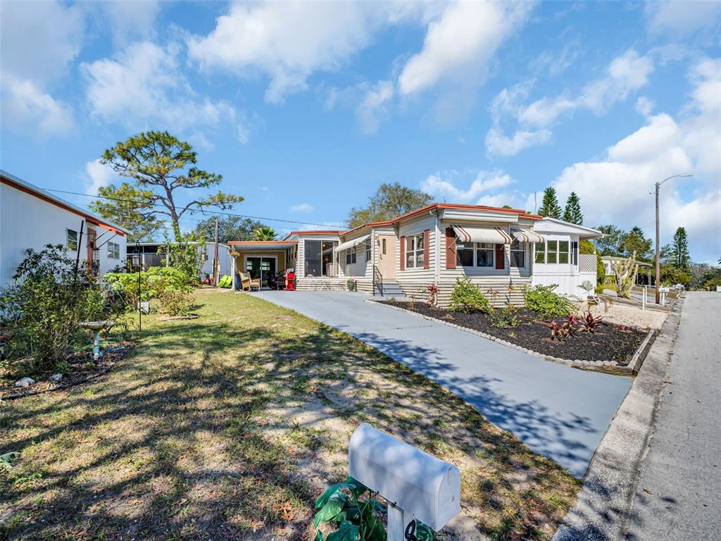 807 SAINT CHARLES DRIVE