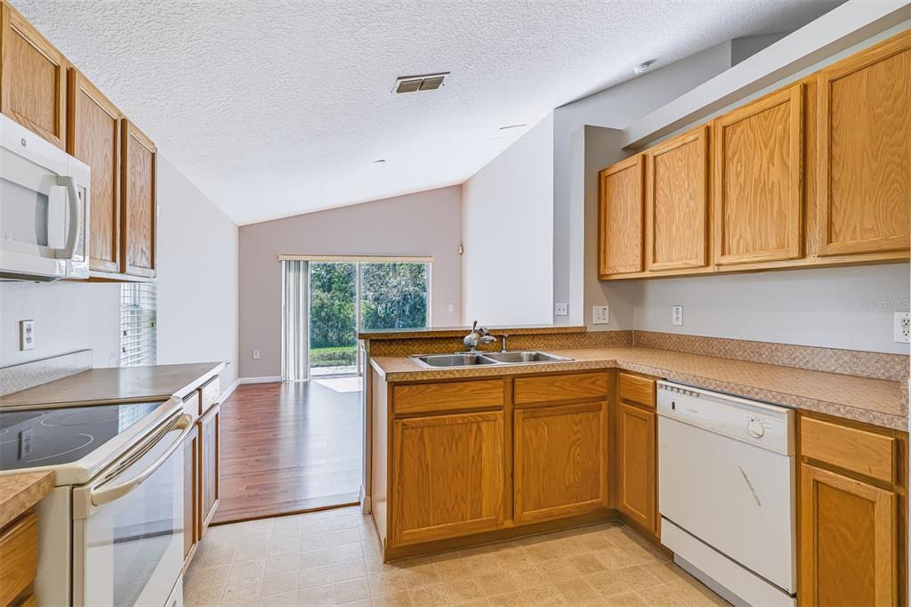 3548 BENSON PARK BOULEVARD, ORLANDO, FL — photo 2 of 41