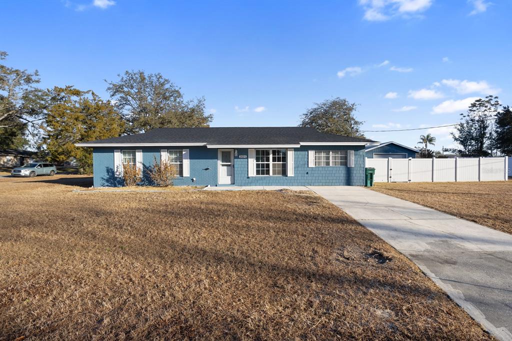 301 MAGNOLIA WAY