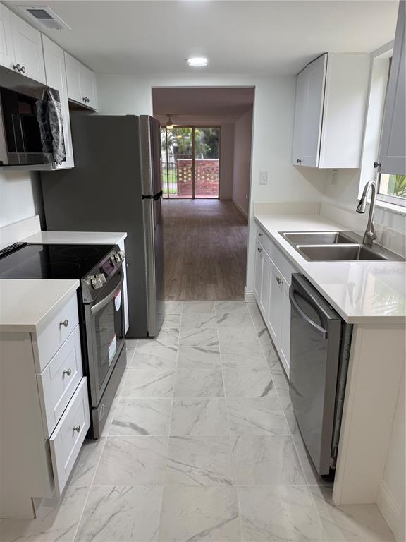 1012 PEARCE DRIVE UNIT 111, CLEARWATER, FL — photo 4 of 30