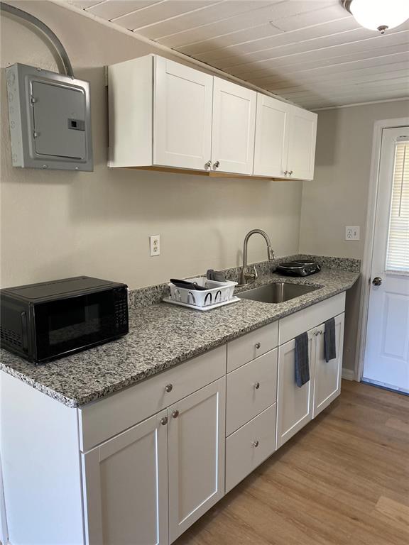 16025 WALLACE STREET, UMATILLA, FL — photo 5 of 26
